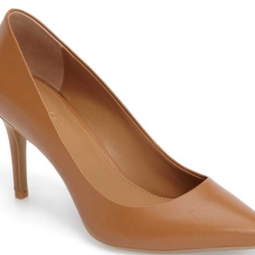Brand new Calvin Klein Gayle Pumps, size 7